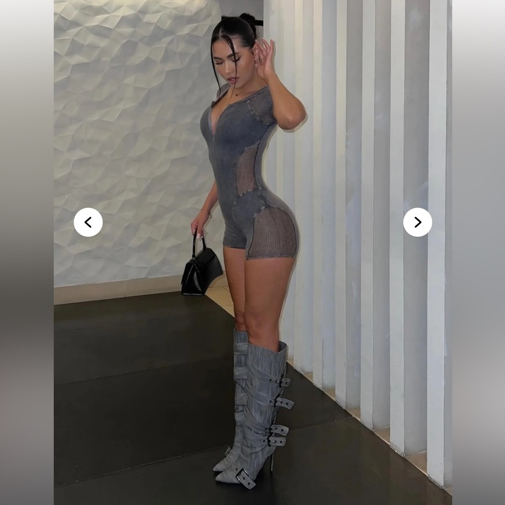 Chic Gray Ribbed Bodysuit